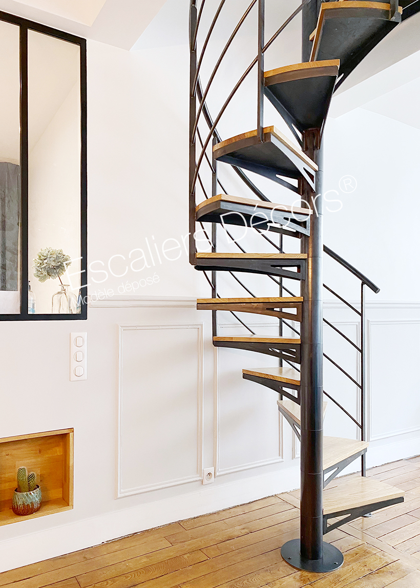 SH055 - Colimaçon Atelier Loft de petit diamètre. Escalier design gain de place.